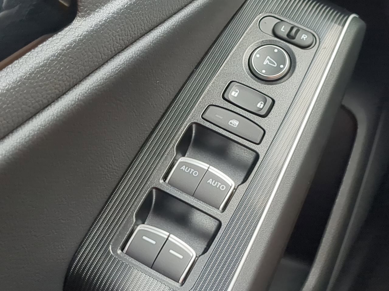 2025 Honda Civic Hatchback Hybrid Sport Touring Appleton WI