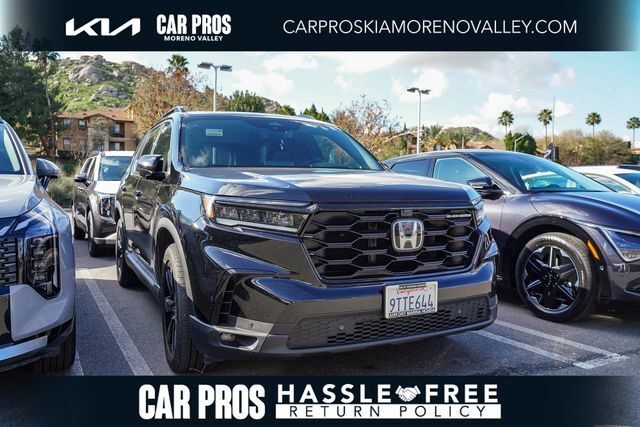 2025 Honda Pilot Black Edition's photo