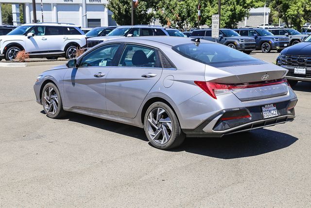 2025 Hyundai Elantra SEL Convenience 2025 Hyundai Elantra SEL Convenience