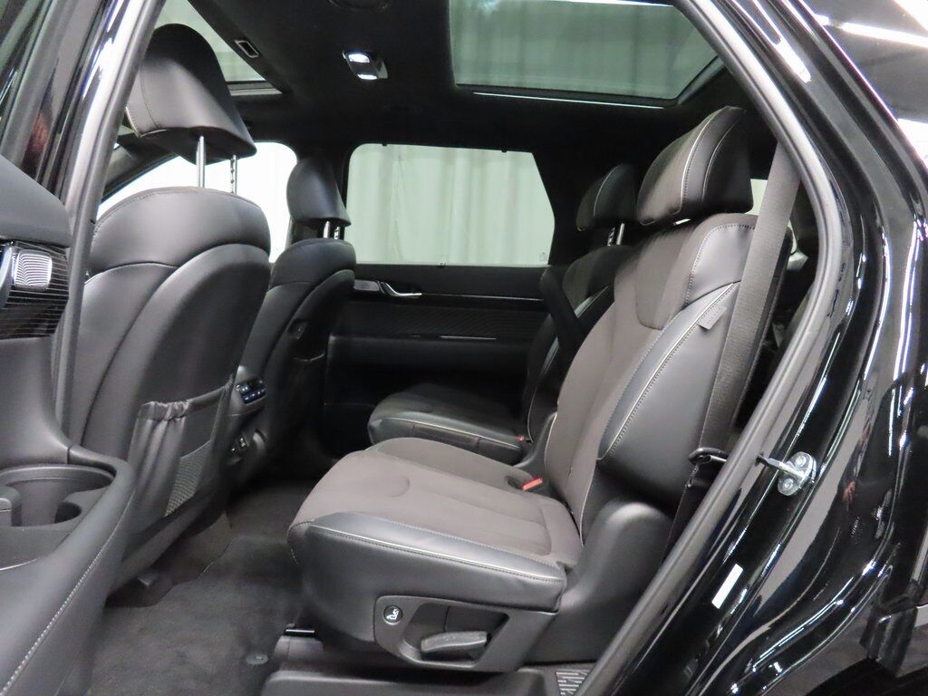 2025 Hyundai Palisade Calligraphy Night Edition AWD Fond du Lac WI 2025 Hyundai Palisade Calligraphy Night Edition AWD Fond du Lac WI