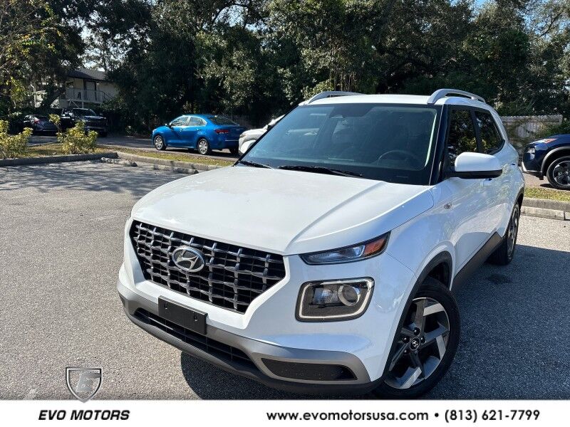 2025 Hyundai Venue SEL's photo