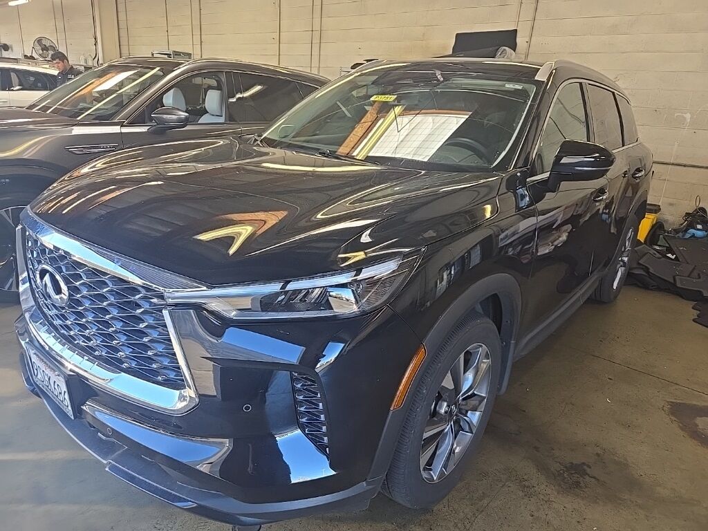 2025 INFINITI QX60 LUXE