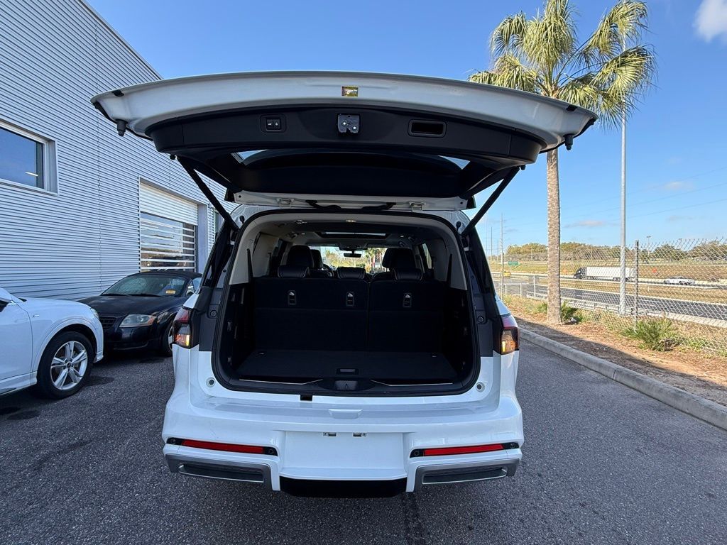 2025 INFINITI QX80 LUXE Lakeland FL