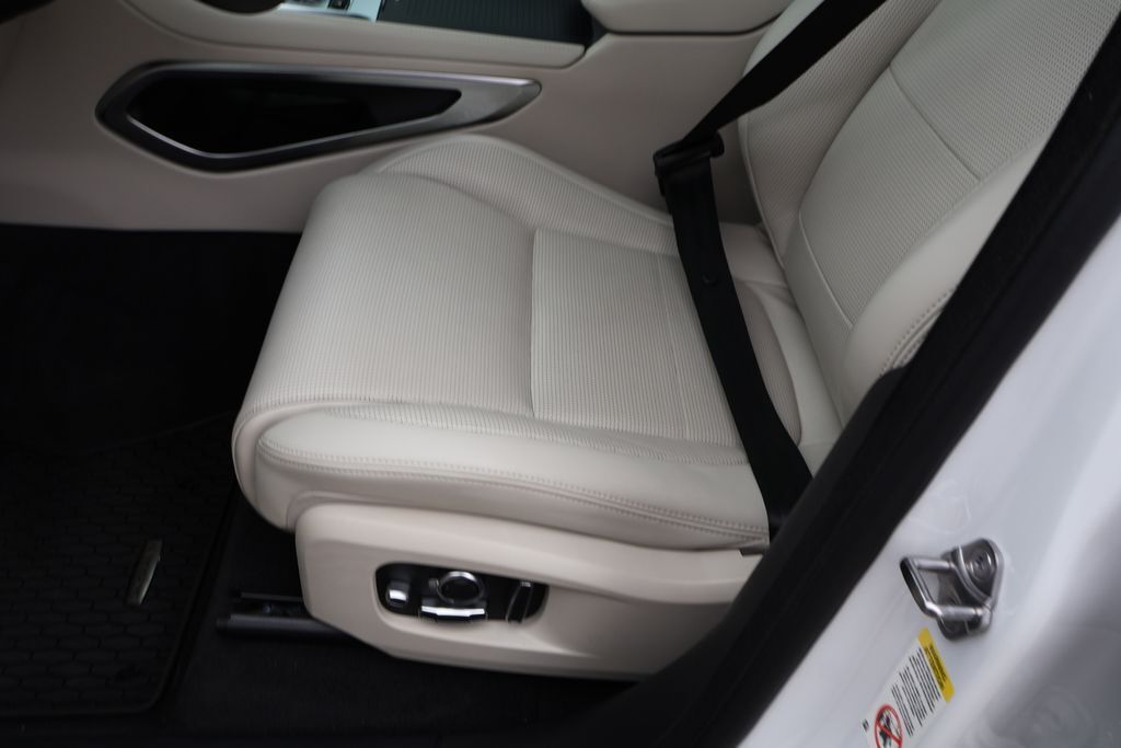 2025 Jaguar F-PACE P250 R-Dynamic S