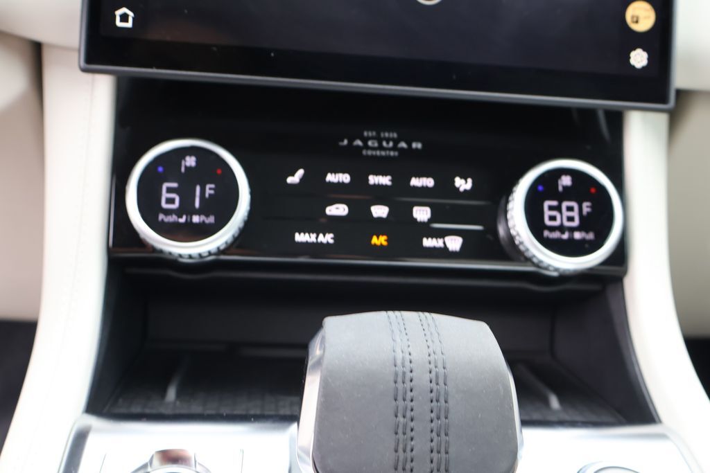 2025 Jaguar F-PACE P250 R-Dynamic S