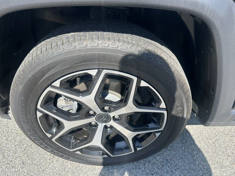 2025 Jeep Compass Limited - 1 OWNER - LOCAL TRADE IN Whitinsville MA 2025 Jeep Compass Limited - 1 OWNER - LOCAL TRADE IN Whitinsville MA