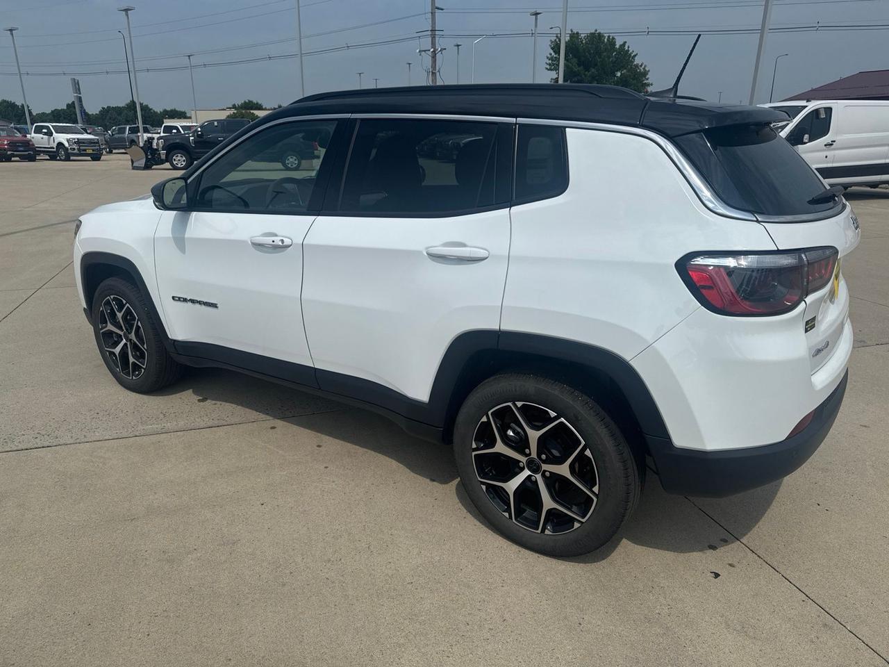 2025 Jeep Compass Limited Watertown SD 2025 Jeep Compass Limited Watertown SD