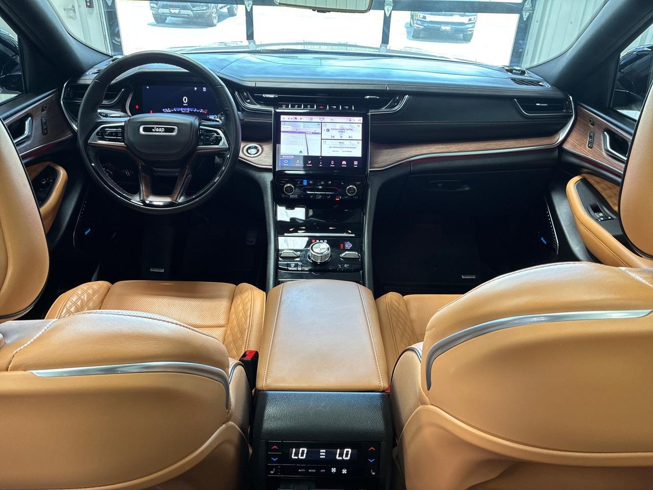 2025 Jeep Grand Cherokee L Summit, 4x4, Lux Tech Group V, Adv ProTech Group IV, 19-Speaker Audio Houston TX 2025 Jeep Grand Cherokee L Summit, 4x4, Lux Tech Group V, Adv ProTech Group IV, 19-Speaker Audio Houston TX