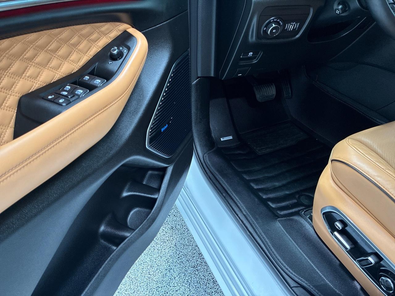 2025 Jeep Grand Cherokee L Summit, 4x4, Lux Tech Group V, Adv ProTech Group IV, 19-Speaker Audio Houston TX 2025 Jeep Grand Cherokee L Summit, 4x4, Lux Tech Group V, Adv ProTech Group IV, 19-Speaker Audio Houston TX