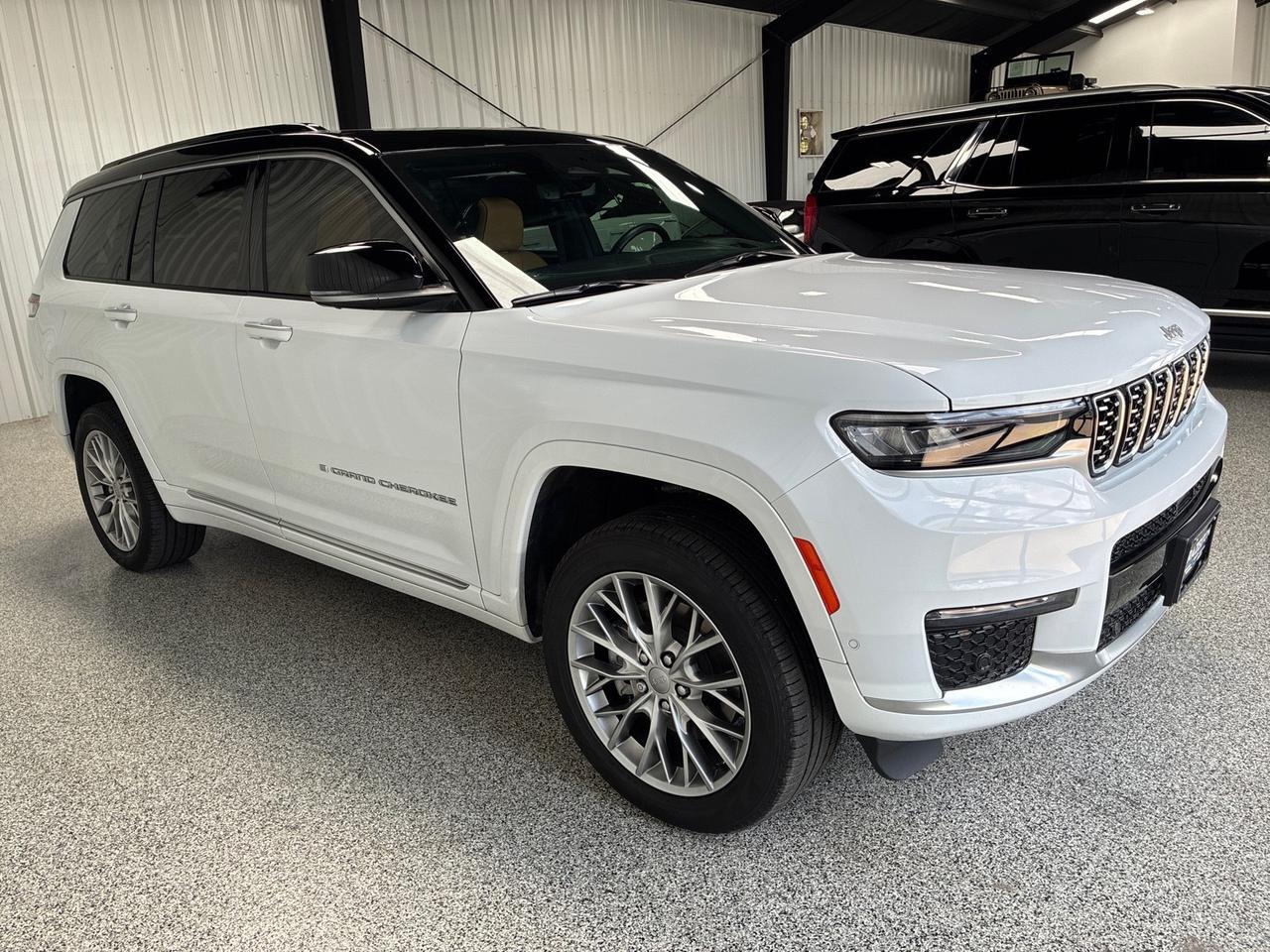 2025 Jeep Grand Cherokee L Summit, 4x4, Lux Tech Group V, Adv ProTech Group IV, 19-Speaker Audio Houston TX 2025 Jeep Grand Cherokee L Summit, 4x4, Lux Tech Group V, Adv ProTech Group IV, 19-Speaker Audio Houston TX