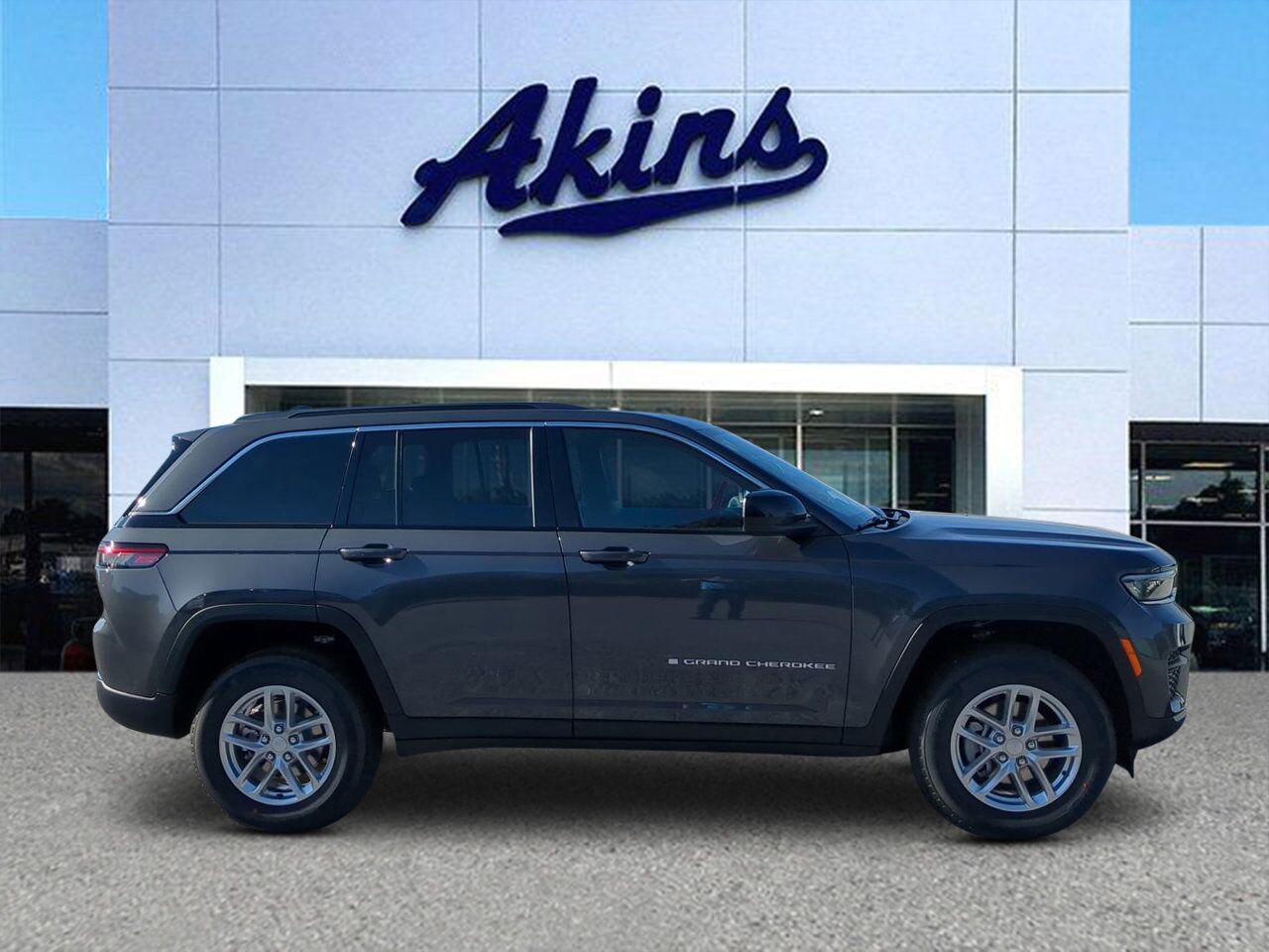 2025 Jeep Grand Cherokee Laredo Appleton WI