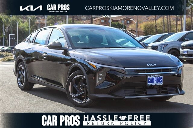 2025 Kia K4 2025 Kia K4