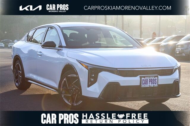 2025 Kia K4 2025 Kia K4