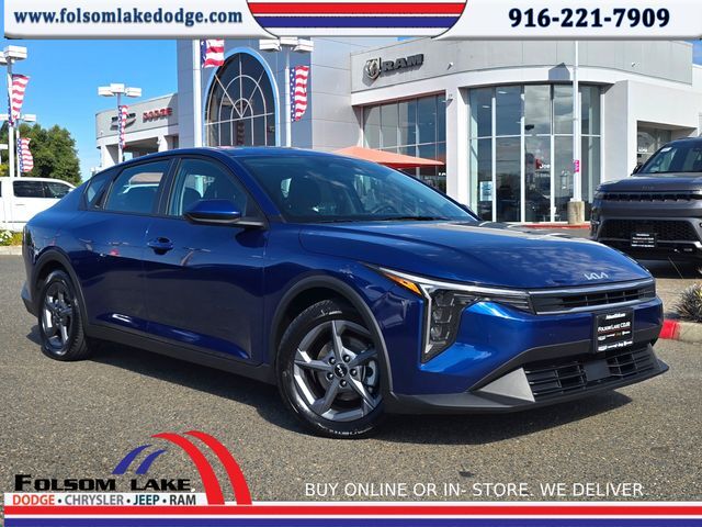 2025 Kia K4 LXS 2025 Kia K4 LXS