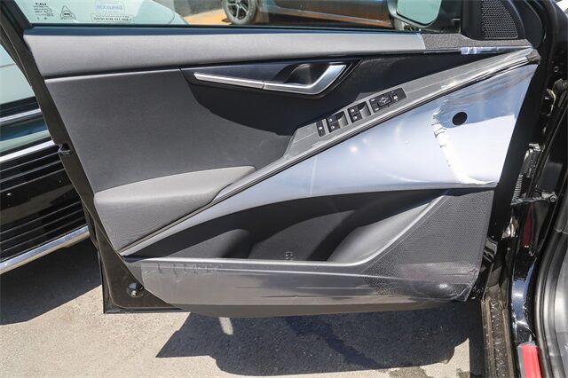 2025 Kia Niro EX Glendale CA 2025 Kia Niro EX Glendale CA