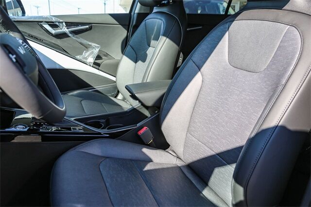 2025 Kia Niro SX Touring Glendale CA 2025 Kia Niro SX Touring Glendale CA