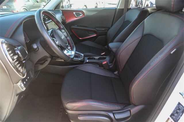 2025 Kia Soul GT-Line Glendale CA 2025 Kia Soul GT-Line Glendale CA