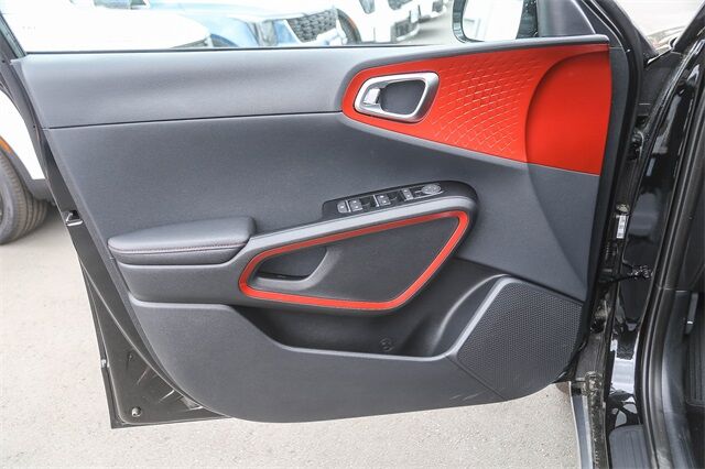 2025 Kia Soul GT-Line Glendale CA 2025 Kia Soul GT-Line Glendale CA