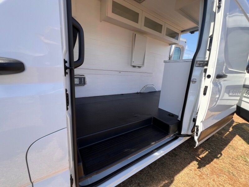 2025 LDV Deliver 9 Van (2.0L Diesel) Vaitele 2025 LDV Deliver 9 Van (2.0L Diesel) Vaitele