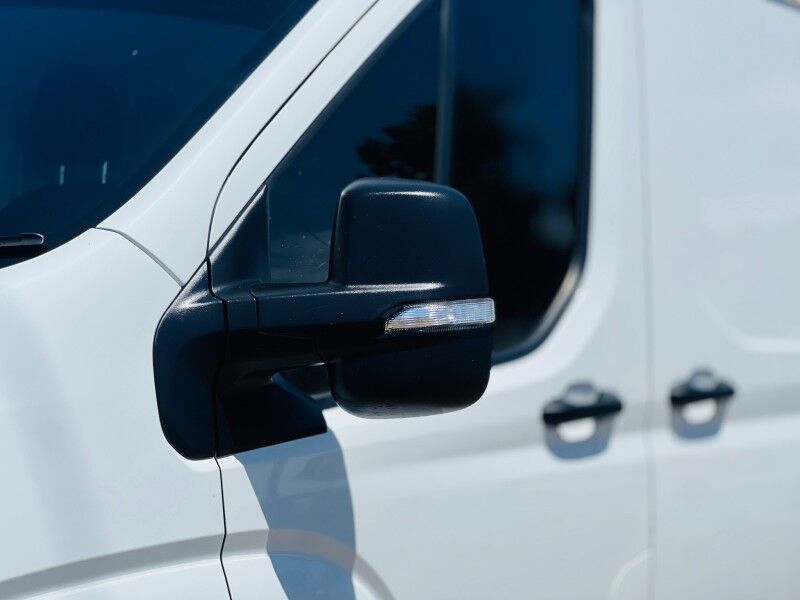 2025 LDV Deliver 9 Van (2.0L Diesel) Vaitele 2025 LDV Deliver 9 Van (2.0L Diesel) Vaitele