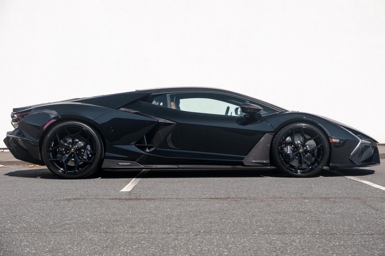2025 Lamborghini Revuelto Charlotte NC 2025 Lamborghini Revuelto Charlotte NC