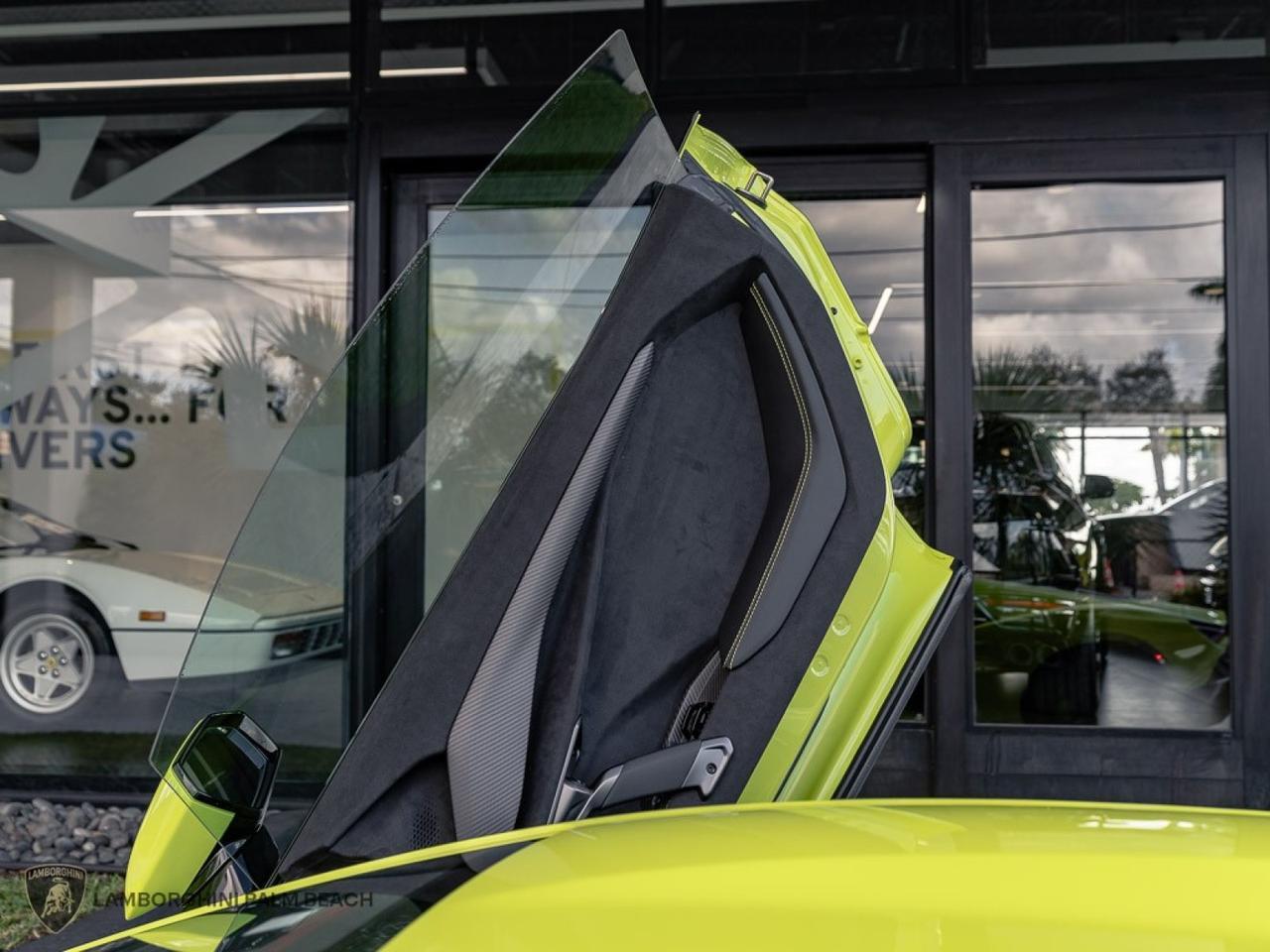 2025 Lamborghini Revuelto West Palm Beach FL