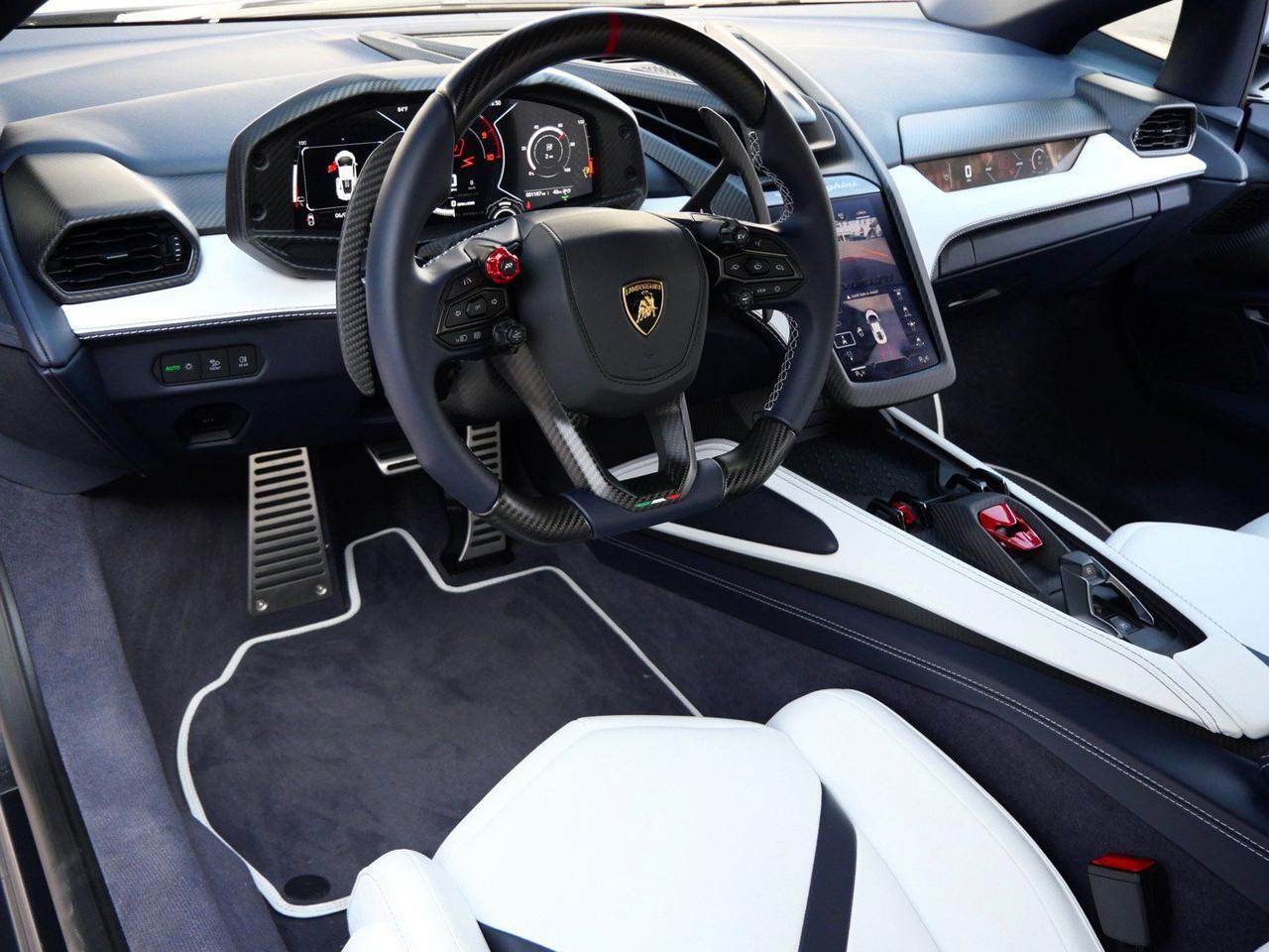 2025 Lamborghini Revuelto Base Base Lawrence KS