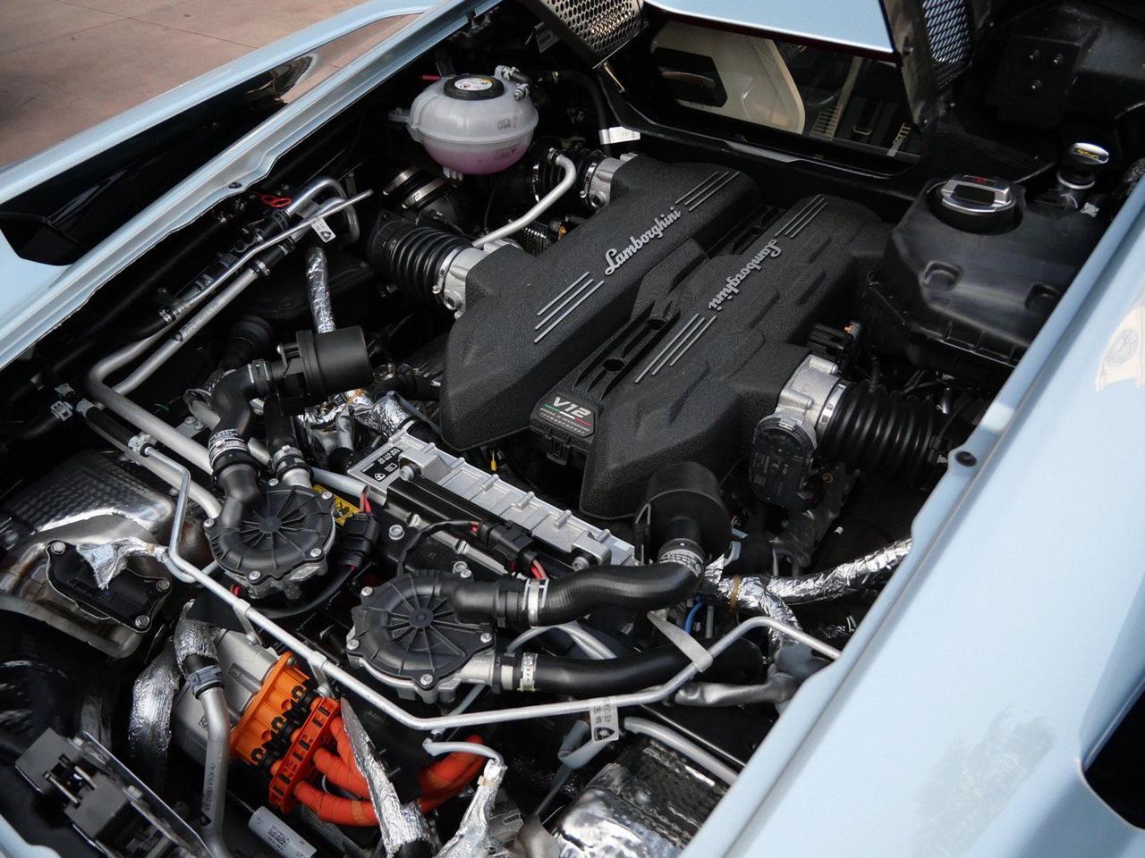 2025 Lamborghini Revuelto Base Base Lawrence KS