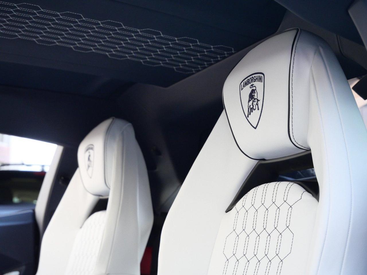 2025 Lamborghini Revuelto Base Base Lawrence KS