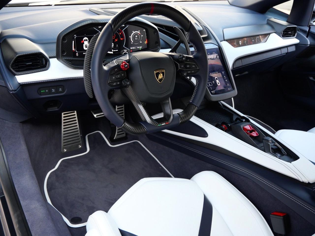 2025 Lamborghini Revuelto Base Base Lawrence KS