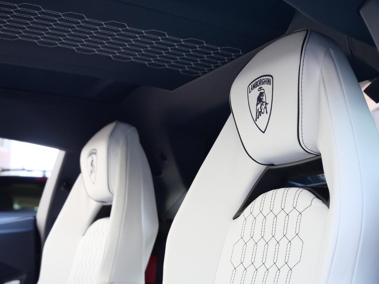 2025 Lamborghini Revuelto Base Base Lawrence KS