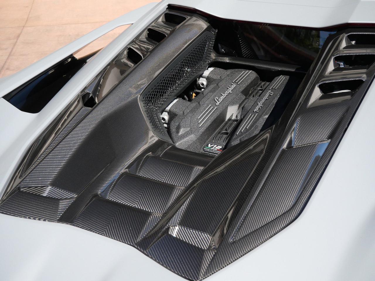2025 Lamborghini Revuelto Base Base Lawrence KS