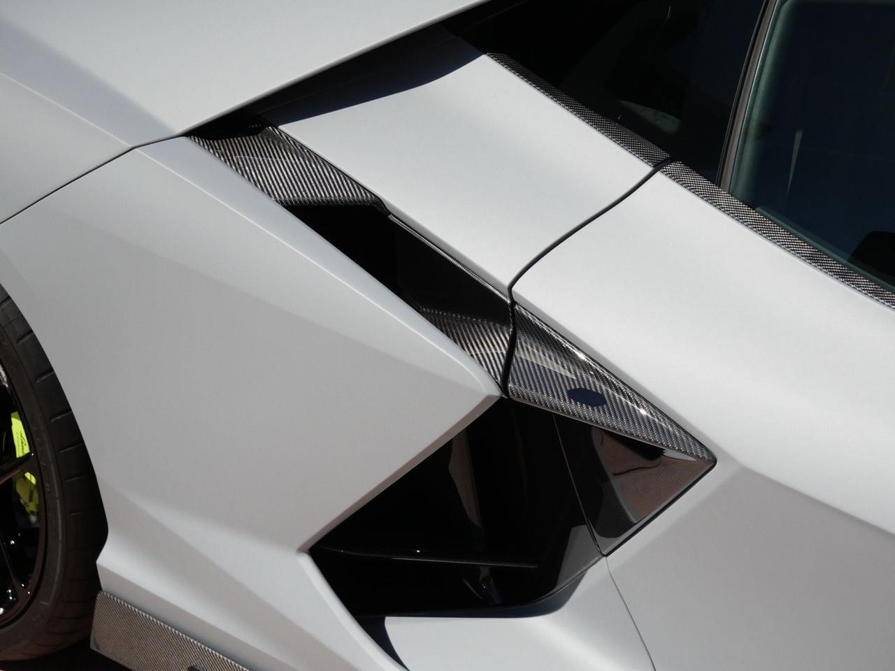 2025 Lamborghini Revuelto Base Base Lawrence KS