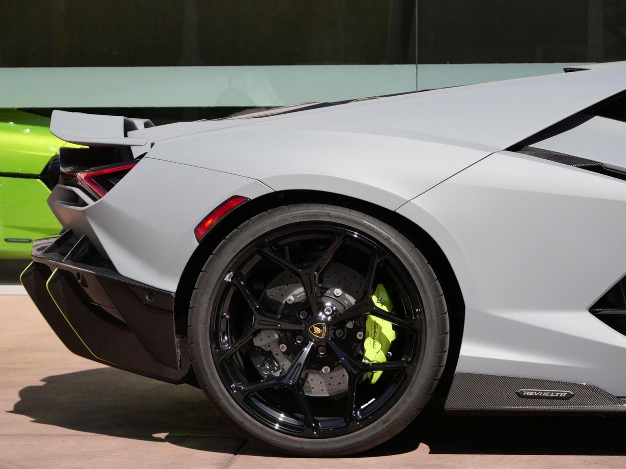 2025 Lamborghini Revuelto Base Base Lawrence KS