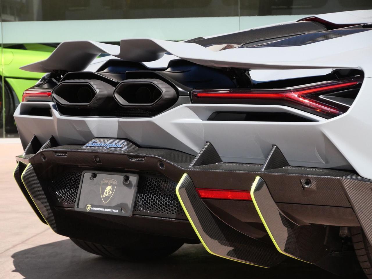 2025 Lamborghini Revuelto Base Base Lawrence KS