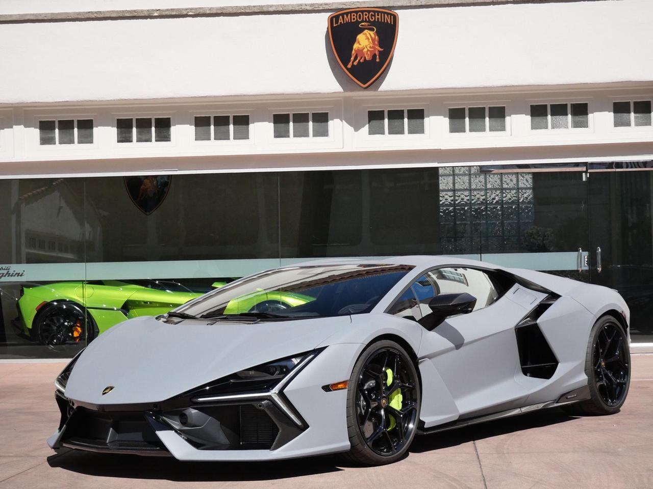 2025 Lamborghini Revuelto Base Base Lawrence KS