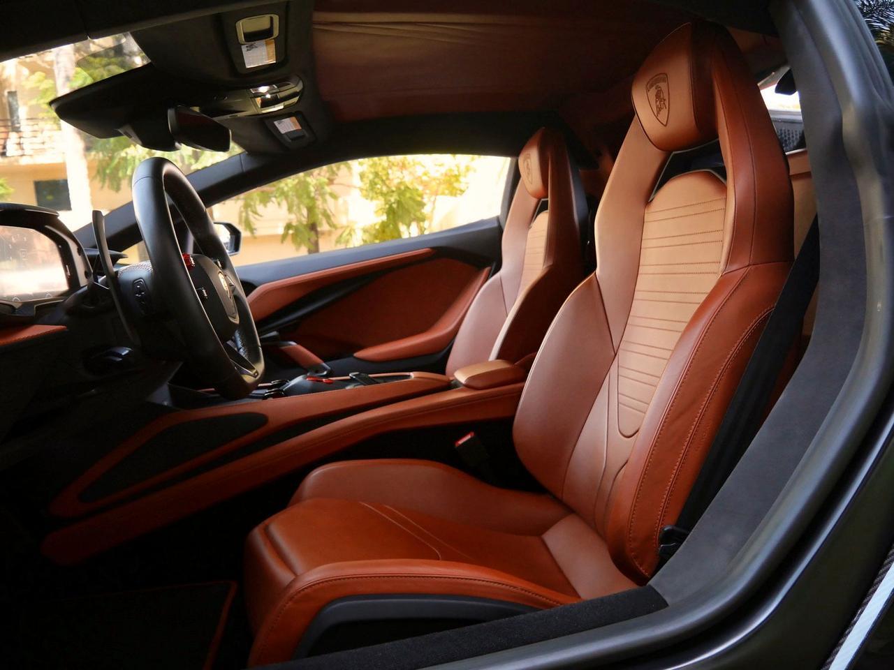 2025 Lamborghini Revuelto Base Base Lawrence KS