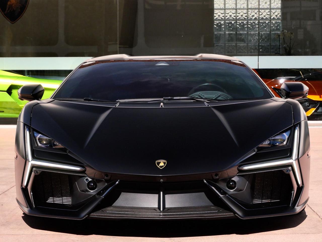 2025 Lamborghini Revuelto Base Base Lawrence KS