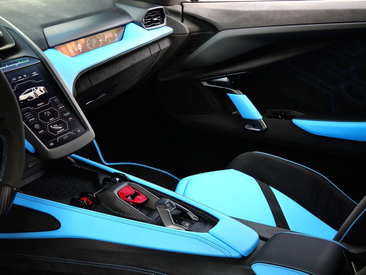 2025 Lamborghini Revuelto Base Base Lawrence KS