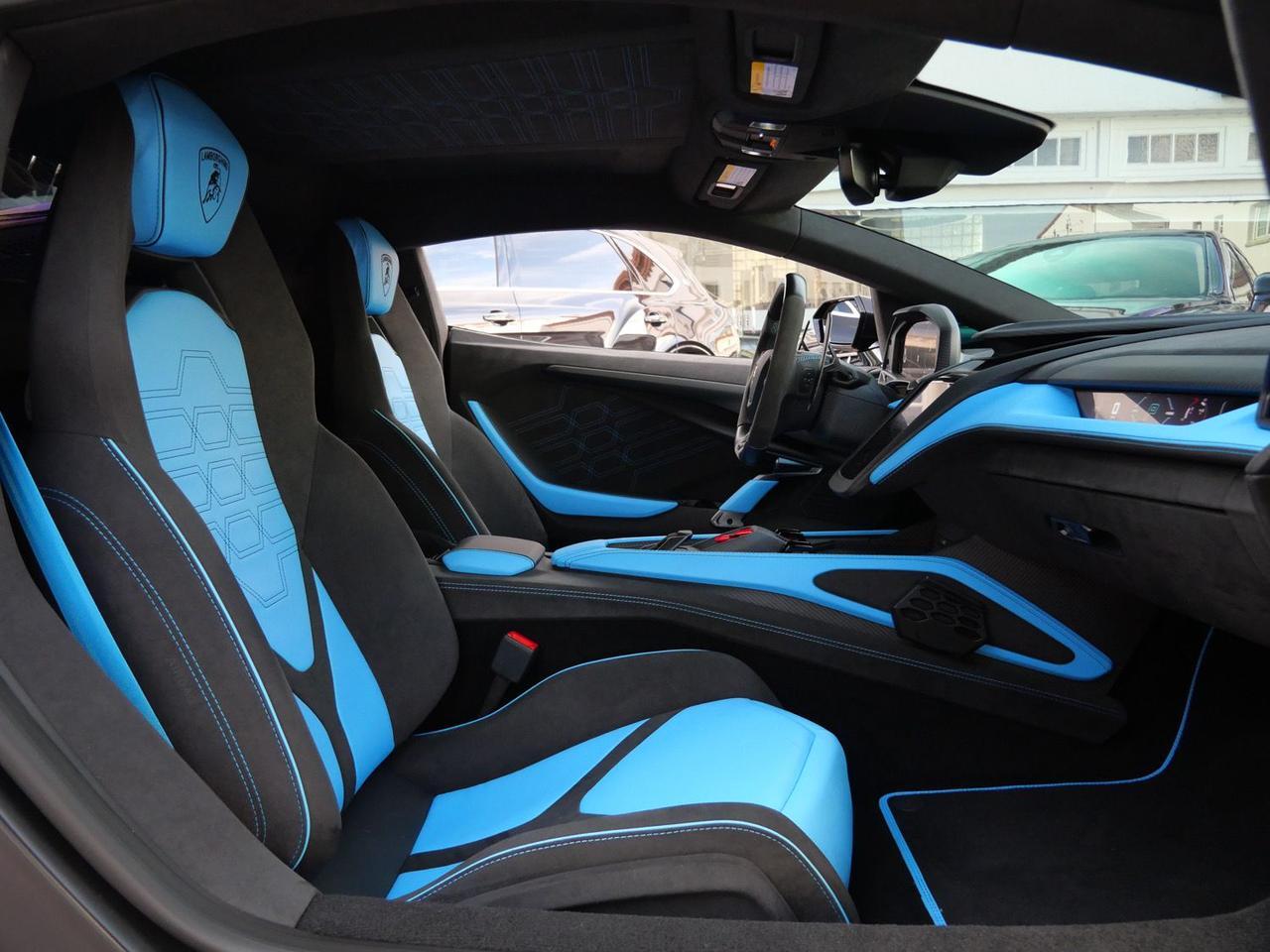 2025 Lamborghini Revuelto Base Base Lawrence KS