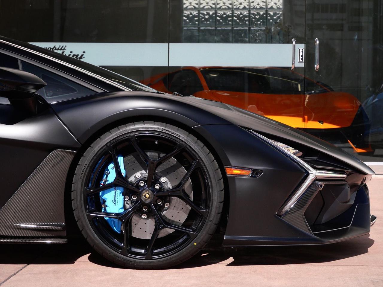 2025 Lamborghini Revuelto Base Base Lawrence KS