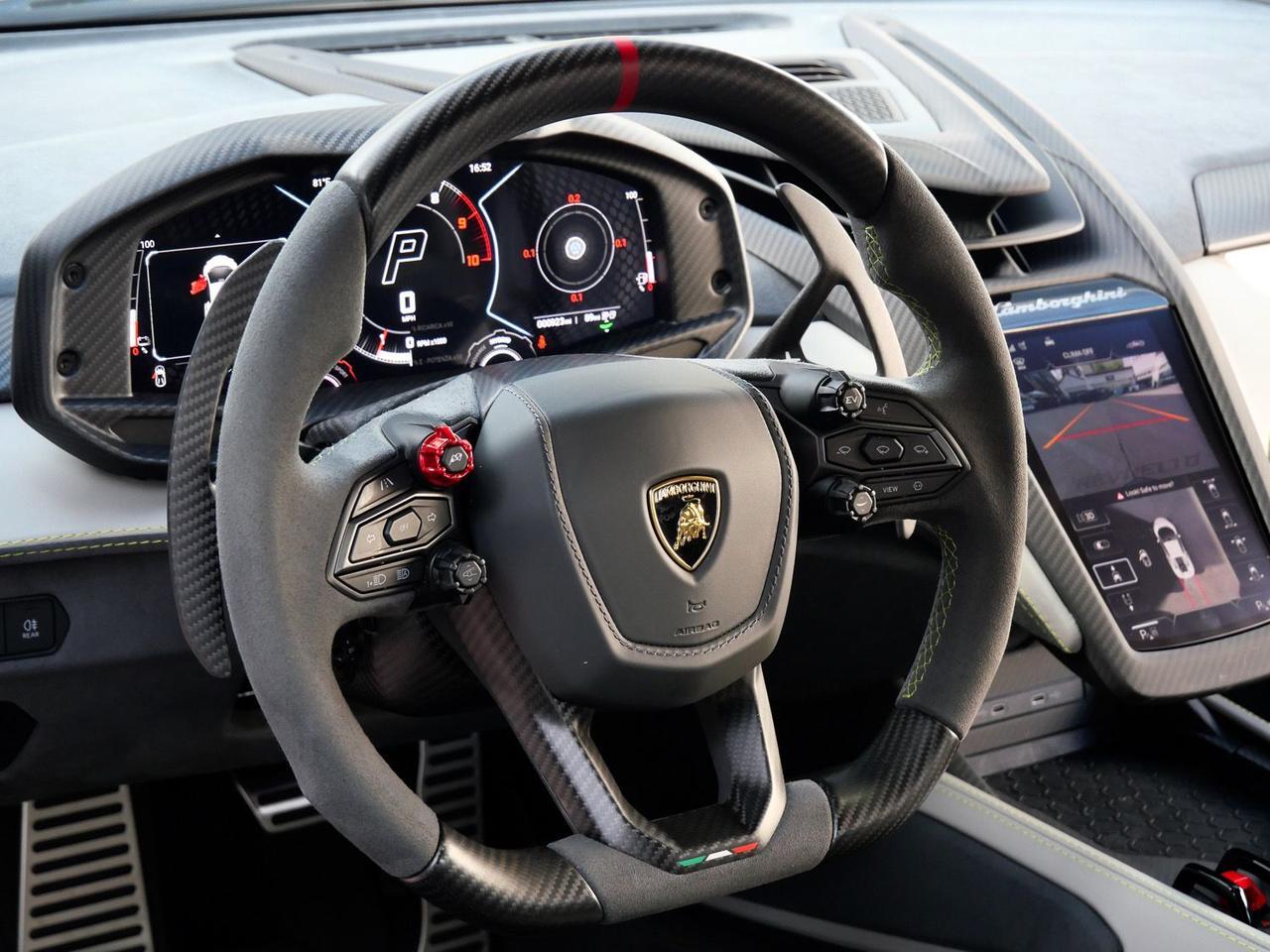 2025 Lamborghini Revuelto Base Base Lawrence KS