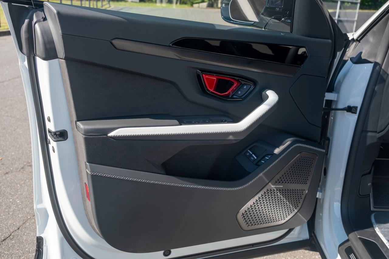 2025 Lamborghini Urus SE Charlotte NC 2025 Lamborghini Urus SE Charlotte NC