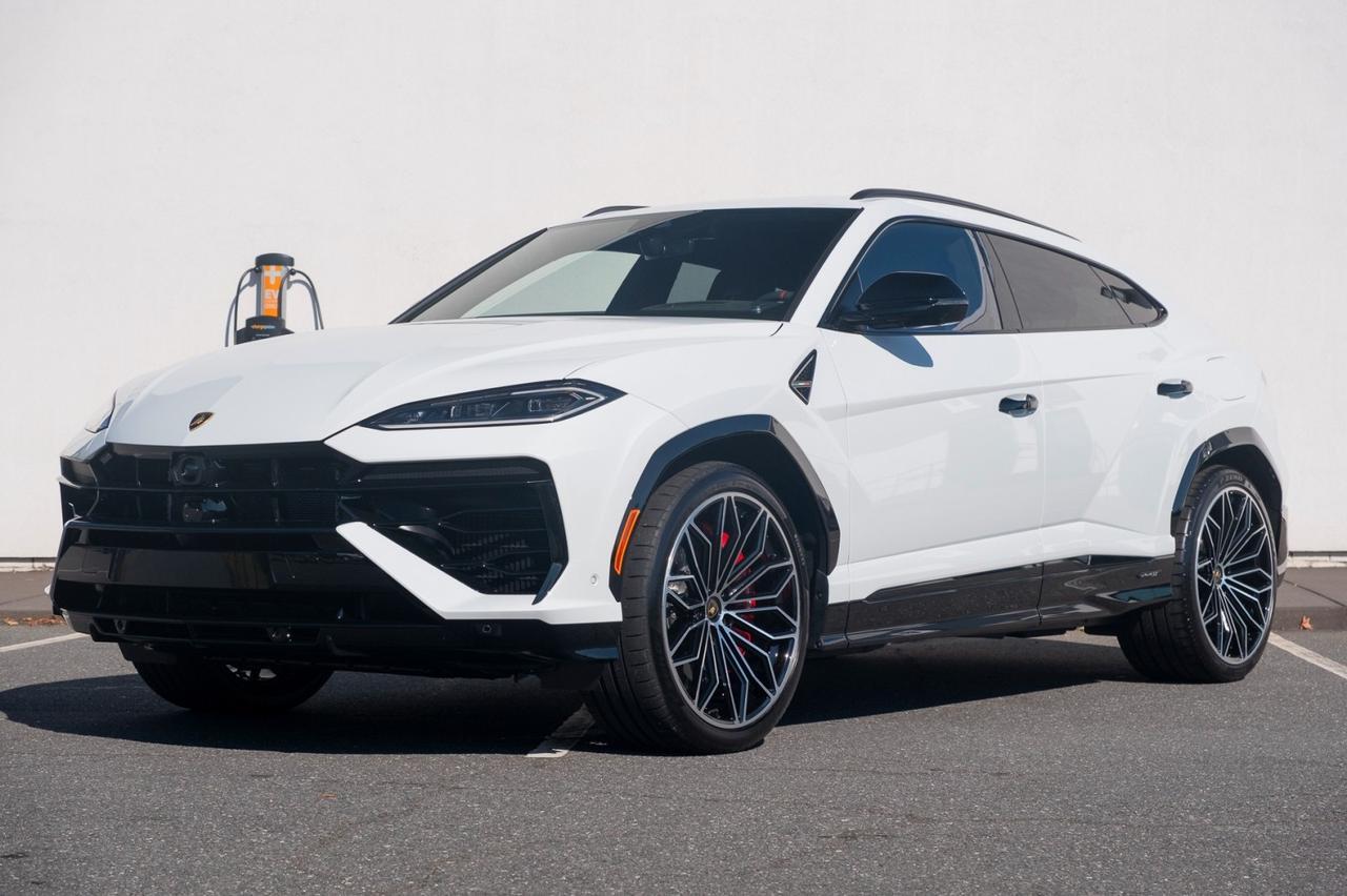 2025 Lamborghini Urus SE Charlotte NC 2025 Lamborghini Urus SE Charlotte NC