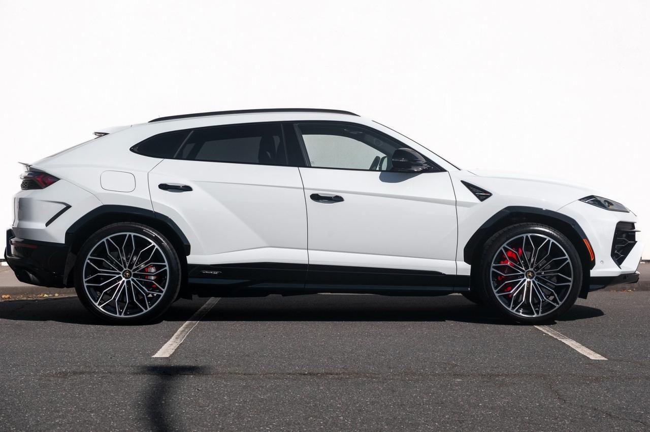 2025 Lamborghini Urus SE Charlotte NC 2025 Lamborghini Urus SE Charlotte NC