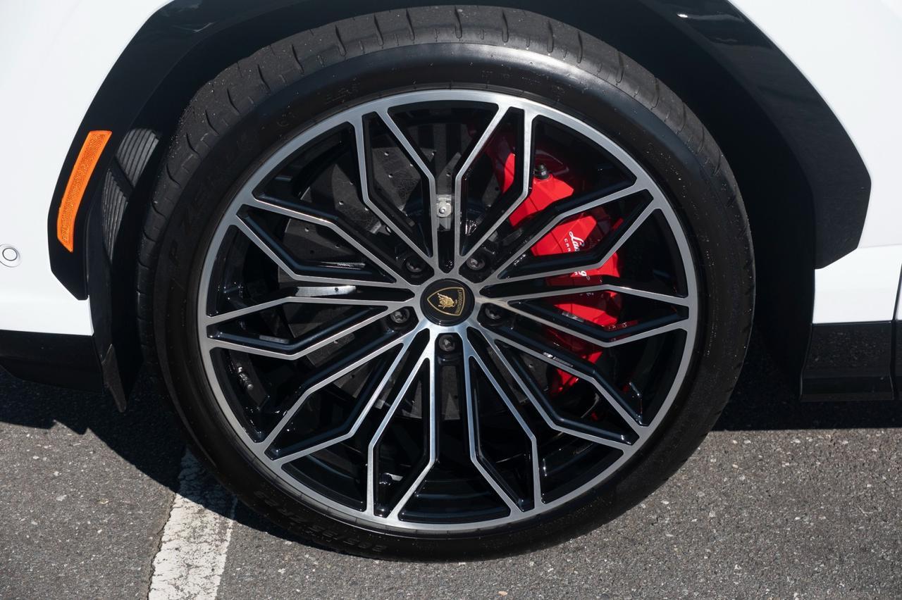 2025 Lamborghini Urus SE Charlotte NC 2025 Lamborghini Urus SE Charlotte NC