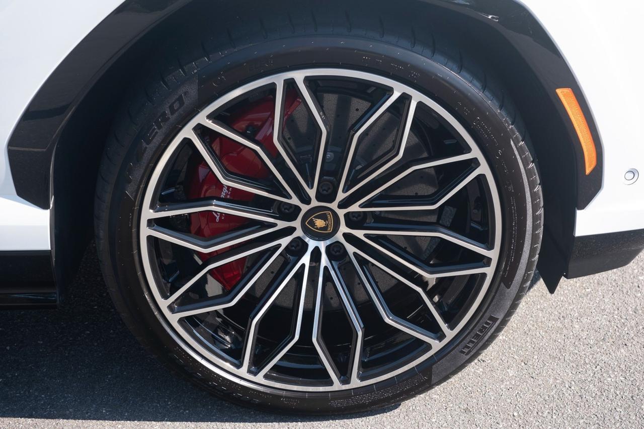 2025 Lamborghini Urus SE Charlotte NC 2025 Lamborghini Urus SE Charlotte NC