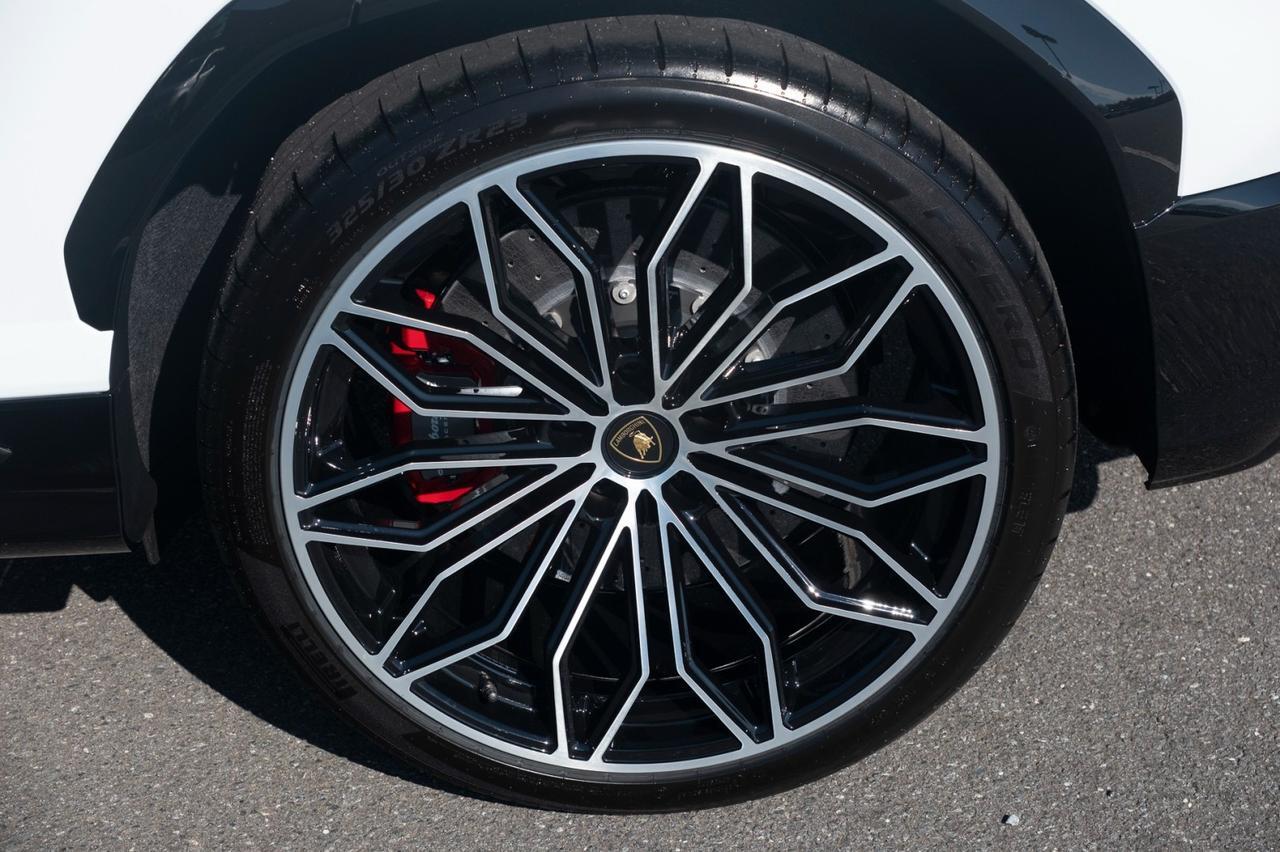 2025 Lamborghini Urus SE Charlotte NC 2025 Lamborghini Urus SE Charlotte NC