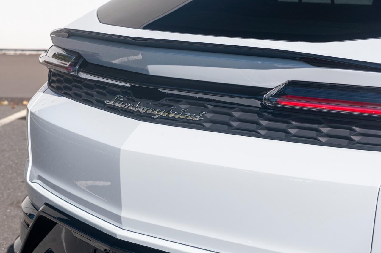 2025 Lamborghini Urus SE Charlotte NC 2025 Lamborghini Urus SE Charlotte NC