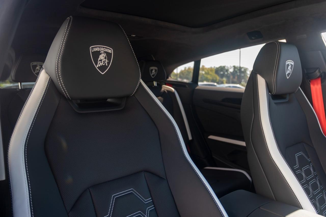 2025 Lamborghini Urus SE Charlotte NC 2025 Lamborghini Urus SE Charlotte NC